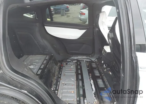 2016 Tesla Model X 60D/P100D/P90D z USA, uszkodzony, nr VIN 5YJXCAE43GF001453